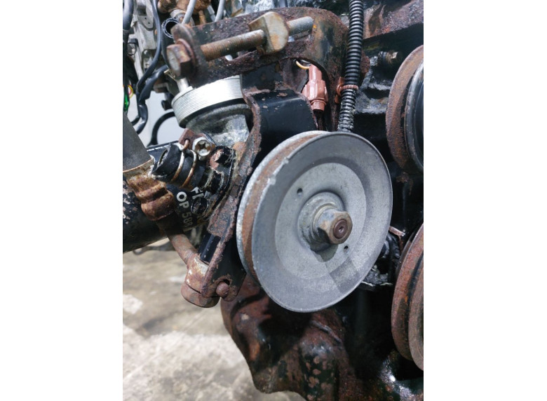 Насос гидроусилителя руля к Nissan Primera