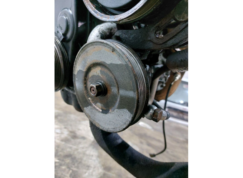 Насос гидроусилителя руля к Kia Clarus, 1999г.