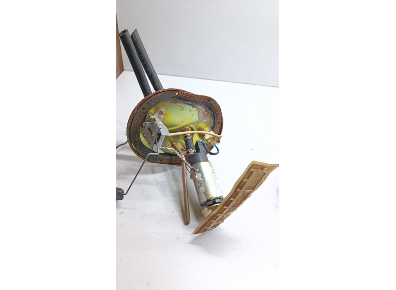 Насос топливный к Kia Clarus, 1999г.