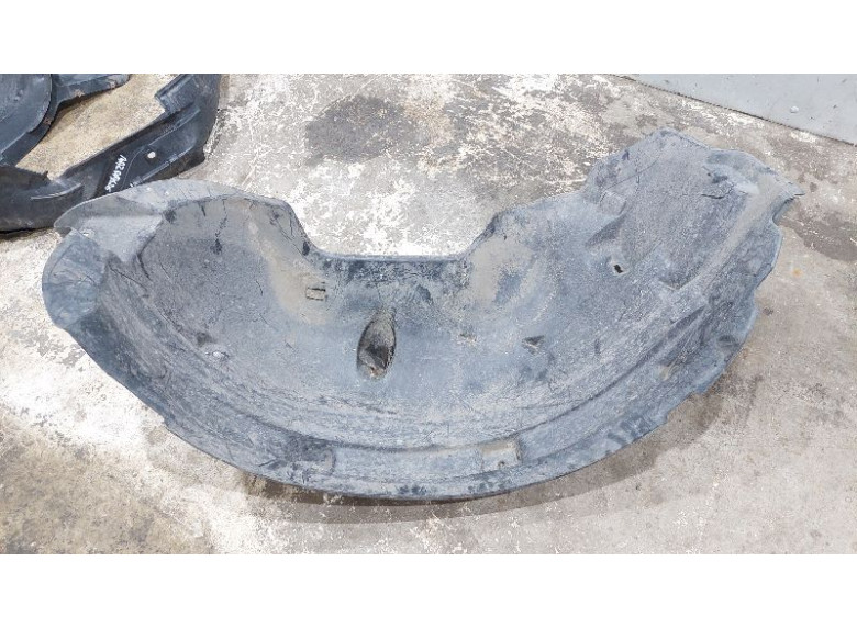 Защита арок передняя правая (подкрылок) к Mercedes ML W163, 2000г.