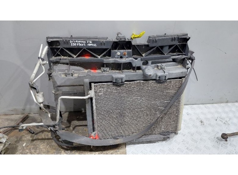 Передняя панель крепления облицовки (телевизор) к Передняя панель крепления облицовки (телевизор) к Citroen C3Picasso undefined г. C3 Picasso