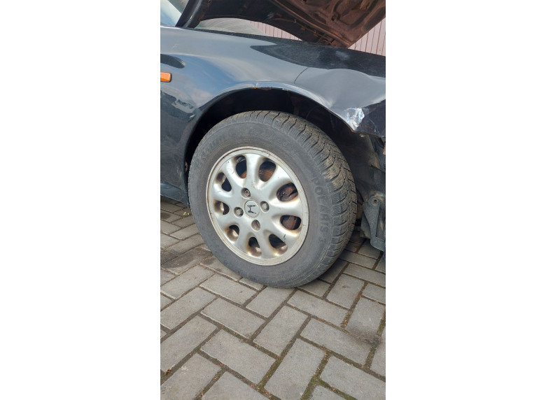 Суппорт передний правый к Honda Prelude, 1997г.