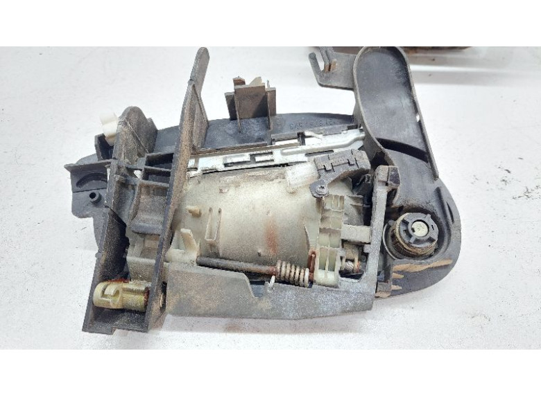Ручка наружная передняя левая к BMW 7 E65/E66, 2007г.