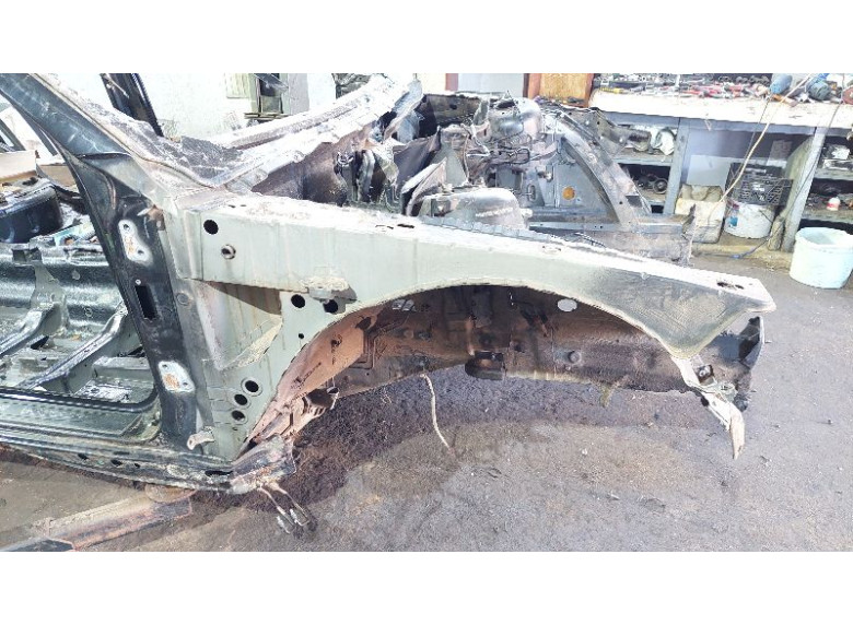 Четверть передняя правая к BMW 7 E65/E66, 2007г.