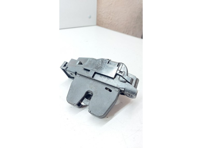 Замок багажника к Замок багажника к Peugeot 308 undefined г. 308