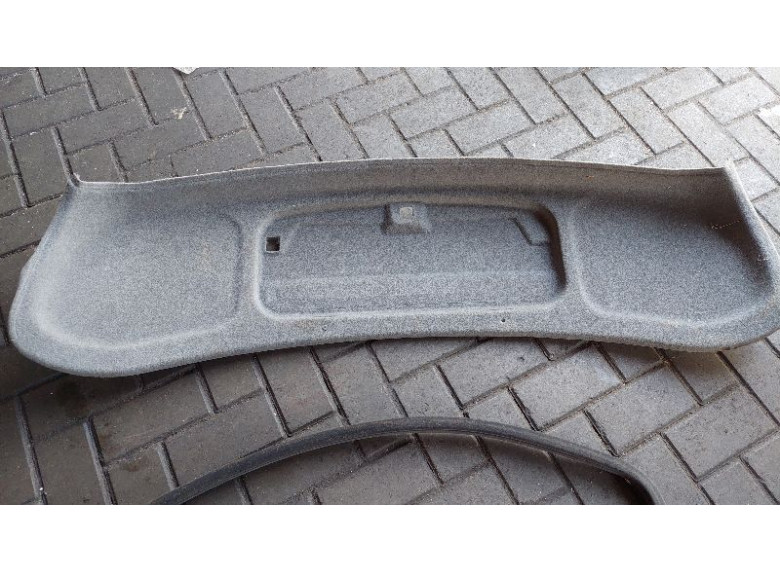 Обшивка крышки багажника к BMW 7 E65/E66, 2007г.
