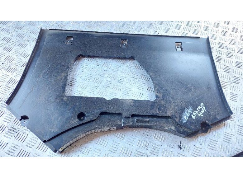Обшивка багажника к BMW 7 E65/E66, 2007г.