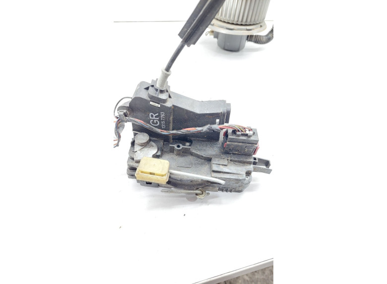 Замок двери передней левой к Opel Vectra, 2004г.