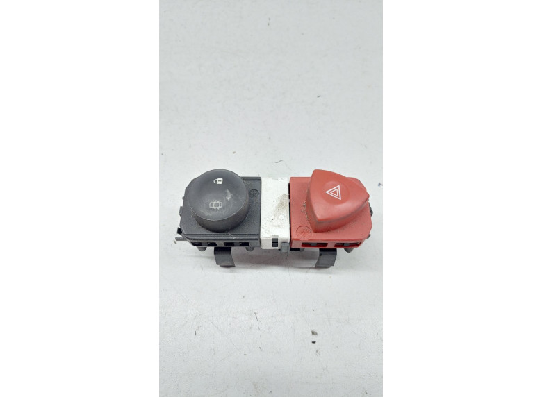 Кнопка аварийной сигнализации к Renault Scenic, 2004г.