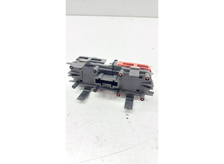 Кнопка аварийной сигнализации к Renault Scenic, 2004г.