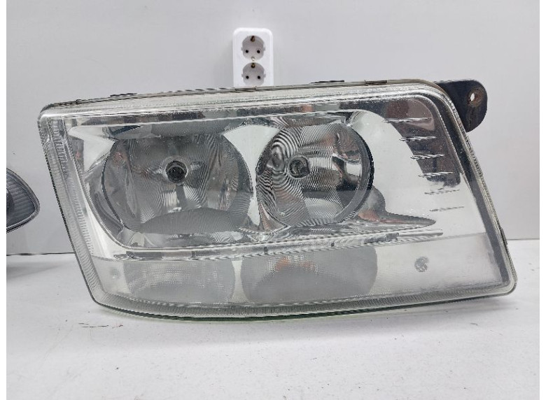 Фара правая к MAN TGX