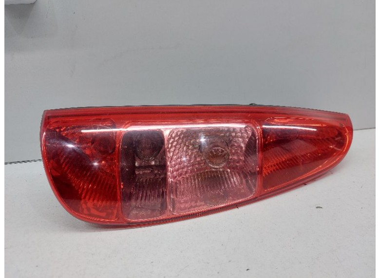 Фонарь задний левый к Peugeot 807