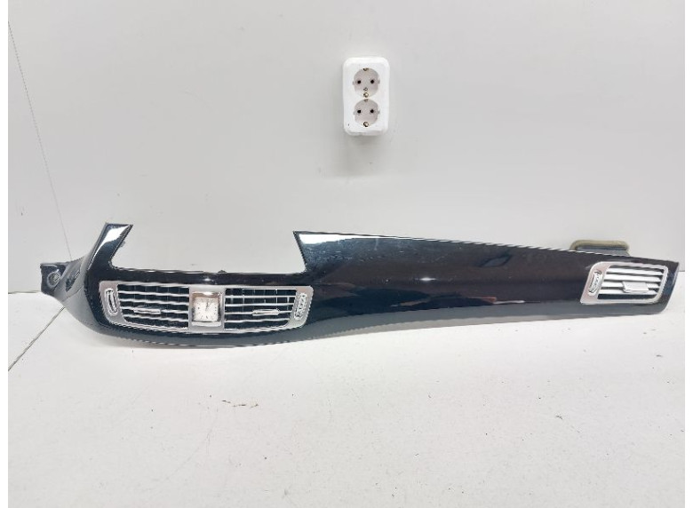 Накладка декоративная к Mercedes CLS W218, 2014г.