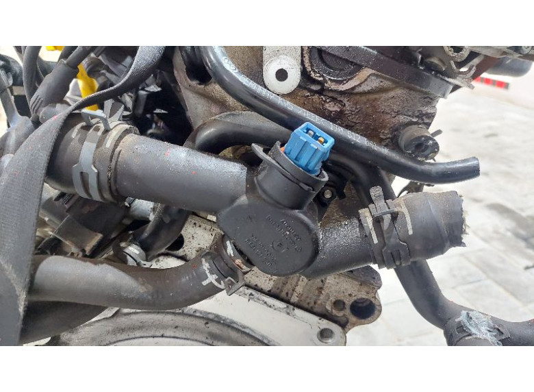 Фланец (тройник) системы охлаждения к Volkswagen Golf, 1998г.