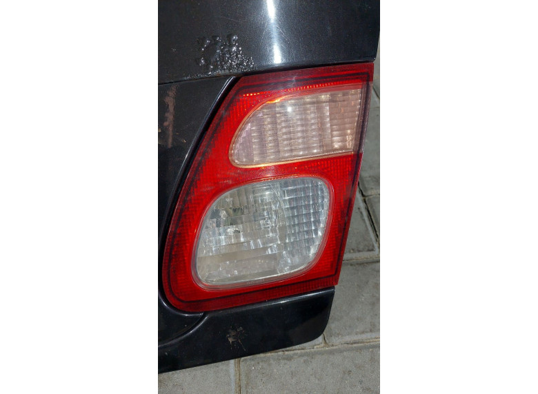 Фонарь крышки багажника правый к Nissan Almera, 2004г.