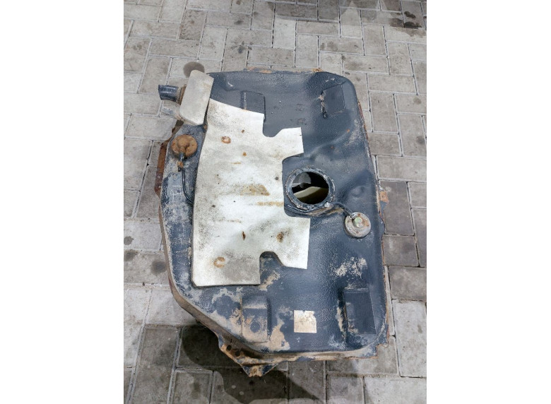 Бак топливный к Mazda 323, 1995г.