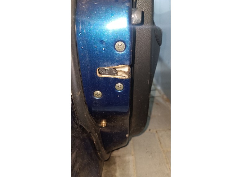 Замок двери передней левой к Mitsubishi Lancer