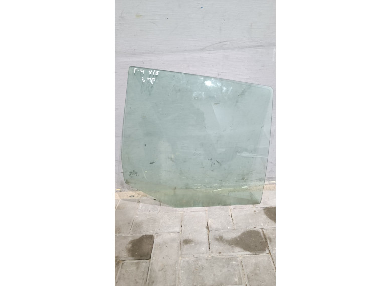 Стекло двери задней правой к Volkswagen Golf, 1998г.