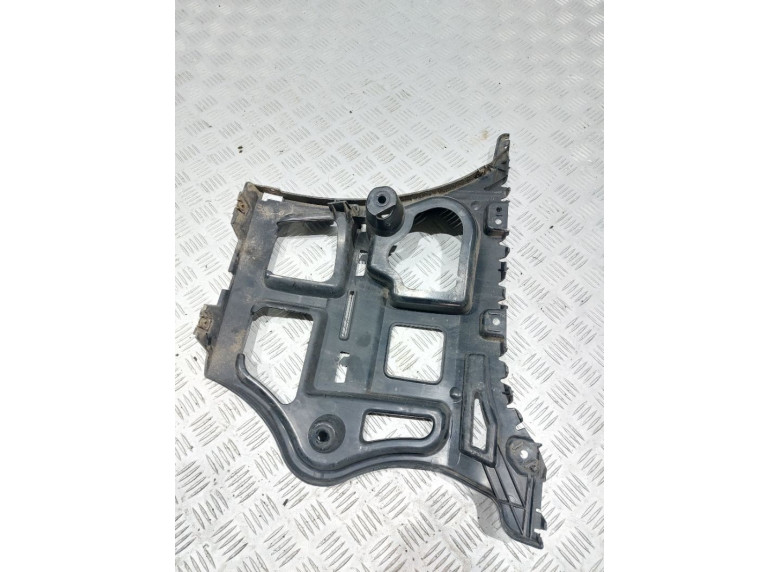 Кронштейн крепления бампера заднего к BMW 3 E90/E91/E92/E93, 2010г.