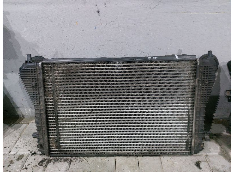 Интеркулер к Volkswagen Golf, 2006г.