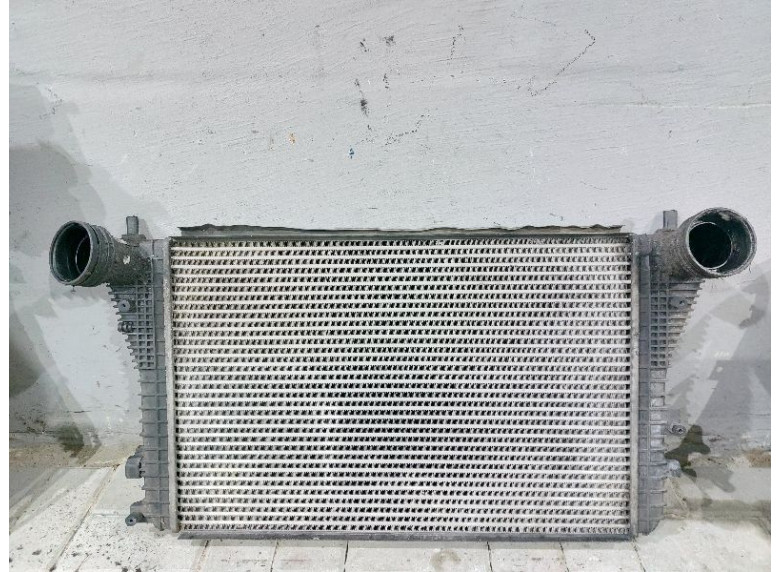 Интеркулер к Volkswagen Golf, 2006г.