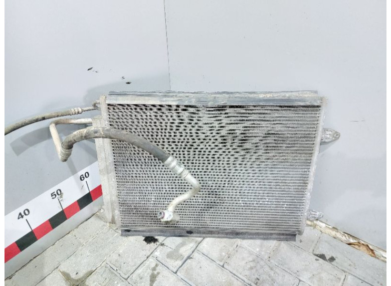 Радиатор кондиционера к Volkswagen Passat, 2007г.