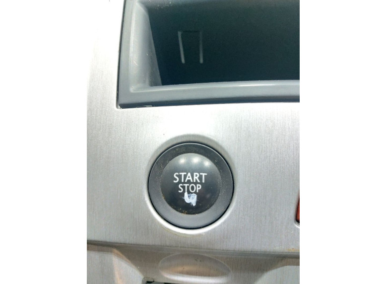 Кнопка запуска двигателя к Renault Megane, 2005г.