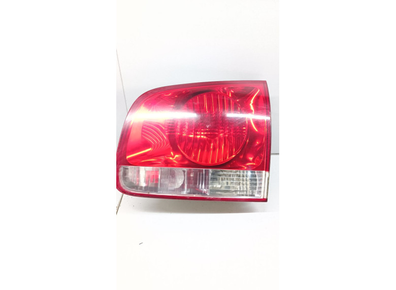 Фонарь крышки багажника правый к Volkswagen Touareg, 2004г.