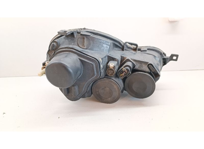 Фара левая к Volkswagen Polo, 2002г.