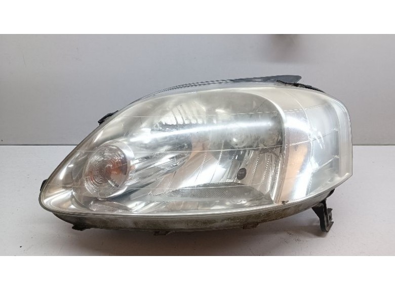 Фара левая к Volkswagen Fox