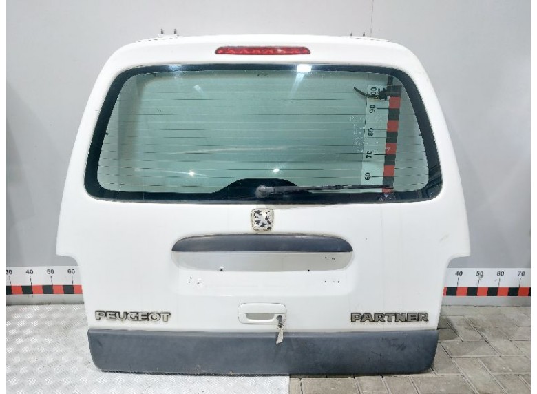 Накладка подсветки номера к Peugeot Partner