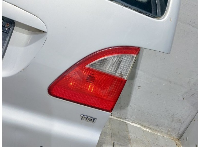 Фонарь крышки багажника правый к Ford Galaxy