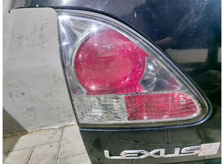 Фонарь крышки багажника левый к Lexus RX