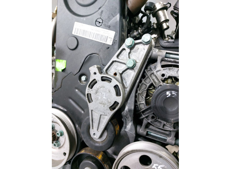 Натяжитель ремня генератора к Audi A4, 2007г.