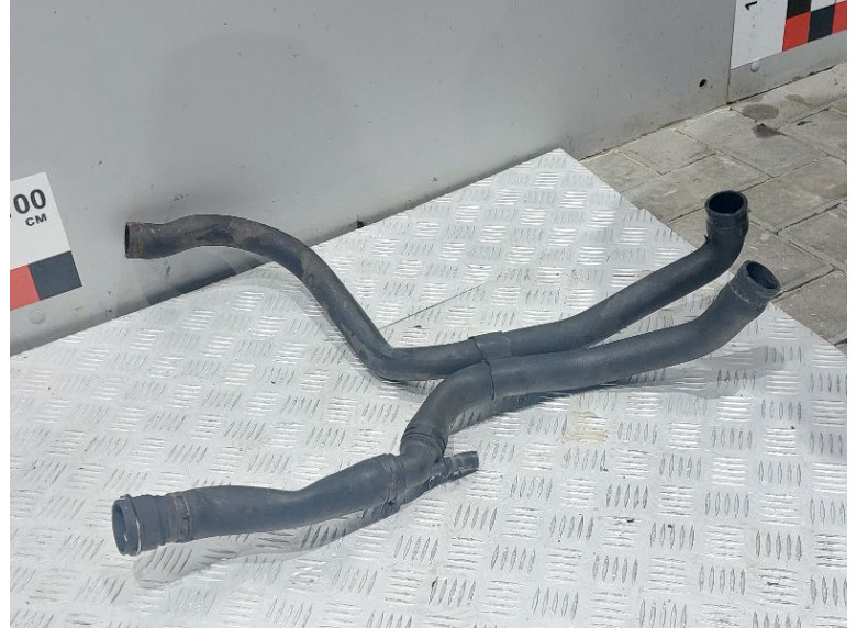 Патрубок радиатора к Volkswagen Passat, 1999г.