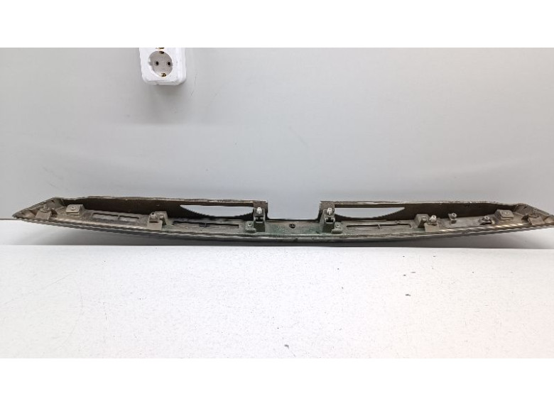 Накладка подсветки номера к Honda FR-V, 2007г.