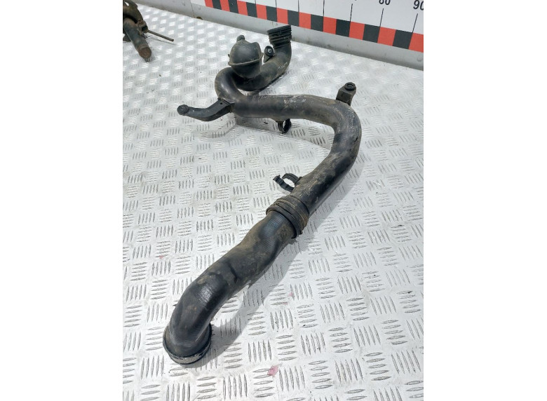 Патрубок интеркулера к Volkswagen Passat, 2007г.