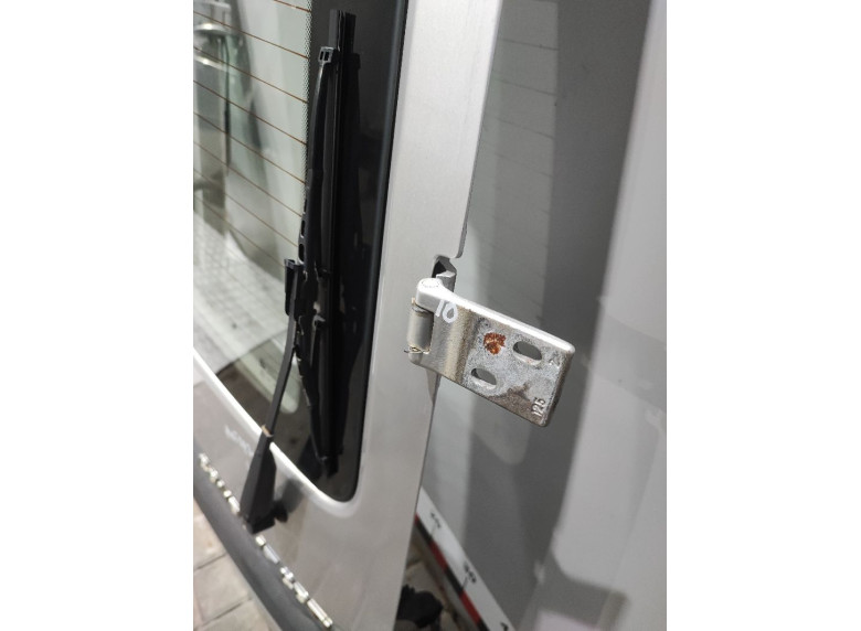 Петля двери задней правой к Opel Combo, 2005г.
