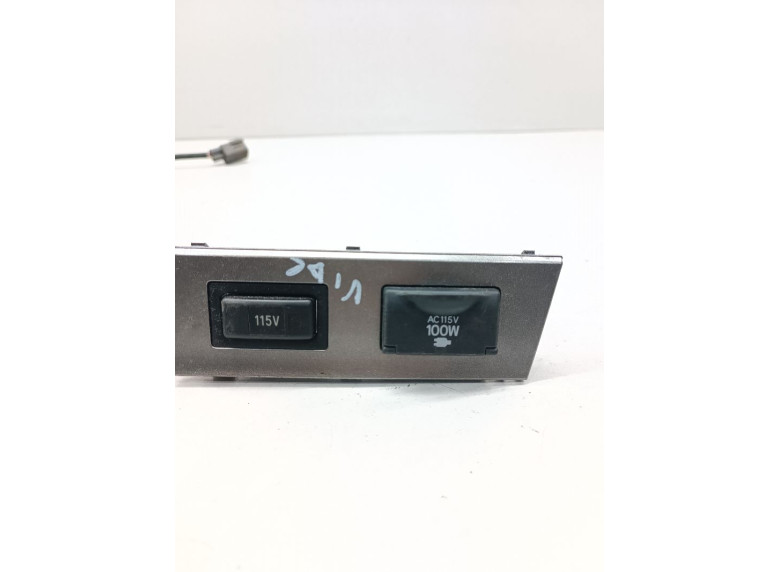 Разъем AUX / USB к Pontiac Vibe, 2005г.