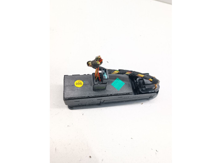 Блок управления стеклоподъемниками к Volkswagen Golf GTI, 2010г.