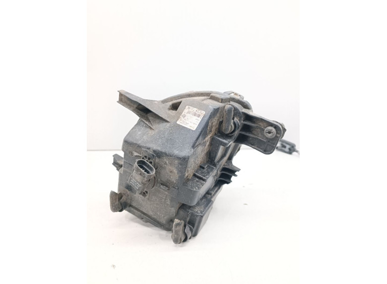 Фара противотуманная правая к Volkswagen Golf GTI, 2010г.