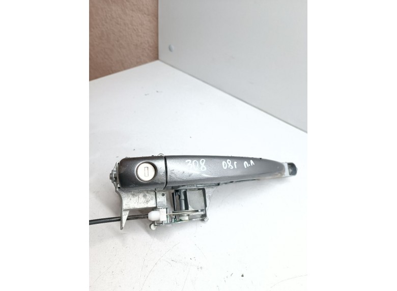 Ручка наружная передняя левая к Peugeot 308