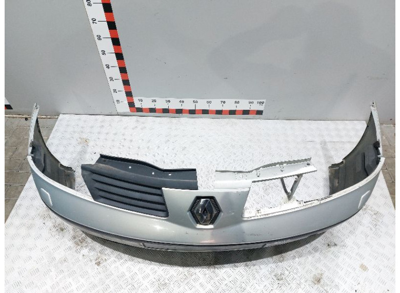 Бампер передний к Renault Espace, 2004г.