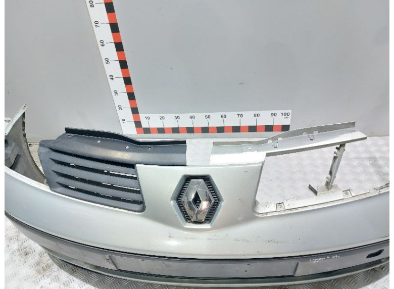 Бампер передний к Renault Espace, 2004г.