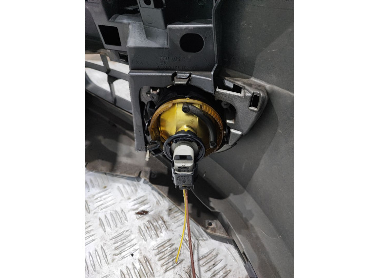 Фара противотуманная правая к Skoda Fabia, 2008г.