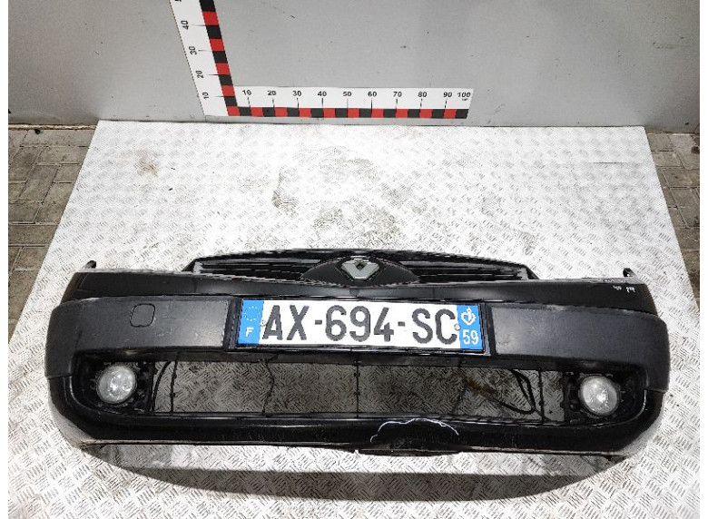 Бампер передний к Renault Scenic, 2005г.