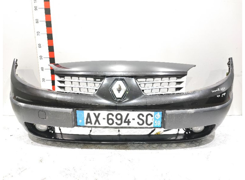 Бампер передний к Renault Scenic, 2005г.
