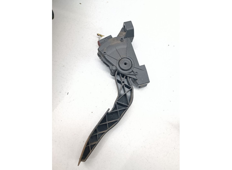 Педаль газа к Opel Vectra, 2003г.