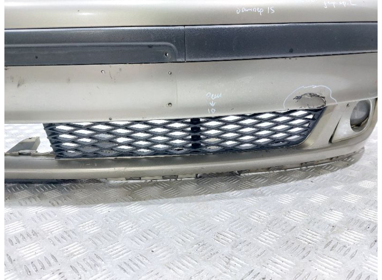 Заглушка (решетка) в бампер передний к Ford Galaxy, 2002г.