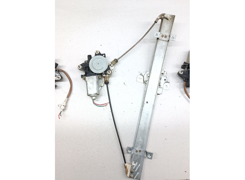 Стеклоподъемник электрический передний левый к Suzuki Aerio